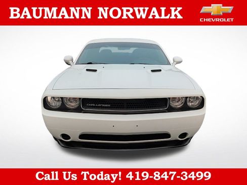 Used 2013 Dodge Challenger SXT RWD image 8