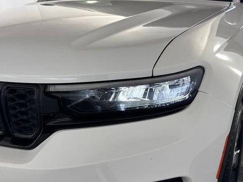 Certified 2023 Jeep Grand Cherokee Altitude AWD/4WD image 45
