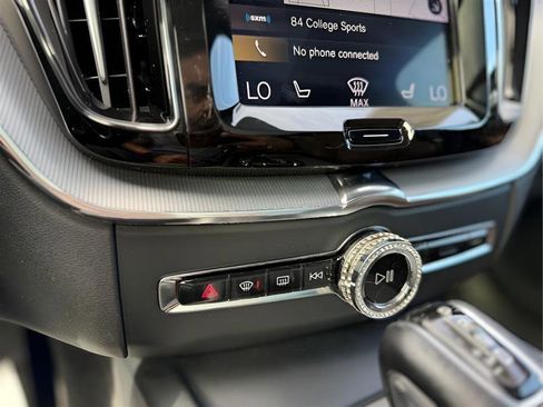Used 2019 Volvo XC60 T5 Inscription w/ Protection Package FWD image 44
