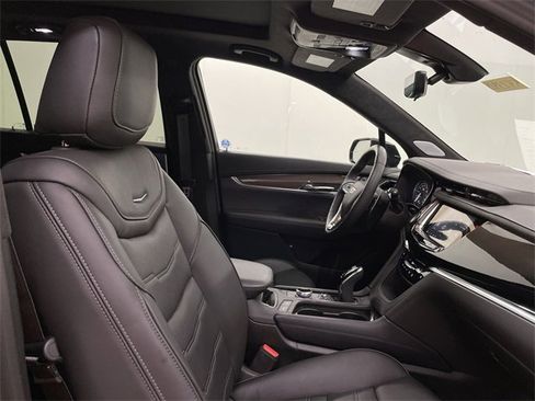 Certified 2025 Cadillac XT6 Sport w/ Platinum Package image 24