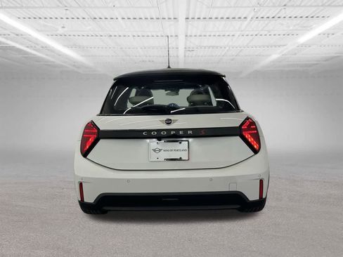 New 2025 MINI Cooper S image 4
