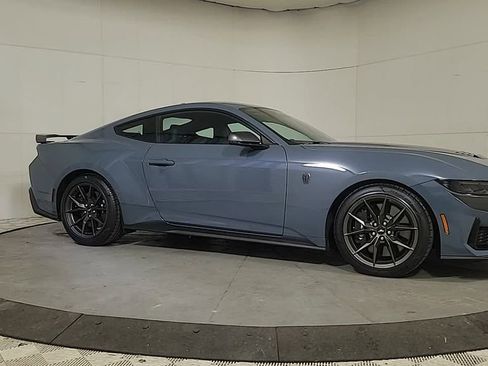 Used 2025 Ford Mustang Dark Horse image 9