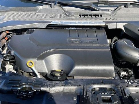 Used 2025 Land Rover Range Rover Evoque Dynamic SE image 11