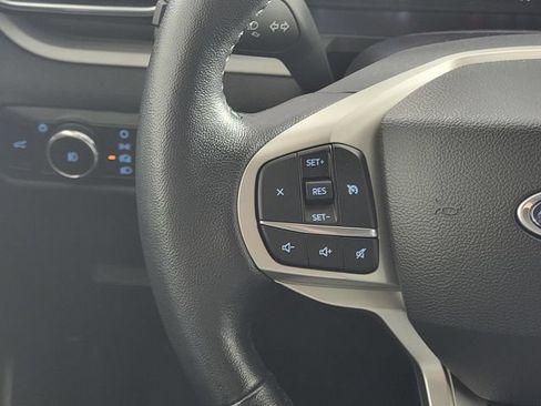 Used 2023 Ford Explorer XLT w/ Equipment Group 202A AWD/4WD image 28