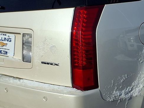 Used 2006 Cadillac SRX w/ Seating Package image 25