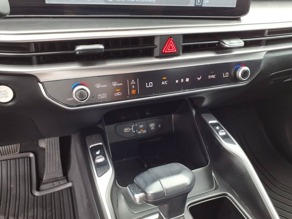 Used 2025 Kia Sorento S w/ Panoramic Sunroof Package FWD image 23