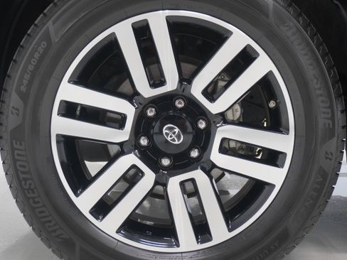 Used 2016 Toyota 4Runner Limited RWD image 31