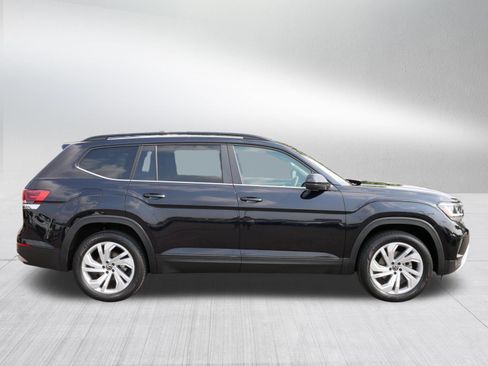 Certified 2023 Volkswagen Atlas SE w/ Panoramic Sunroof Package AWD/4WD image 8