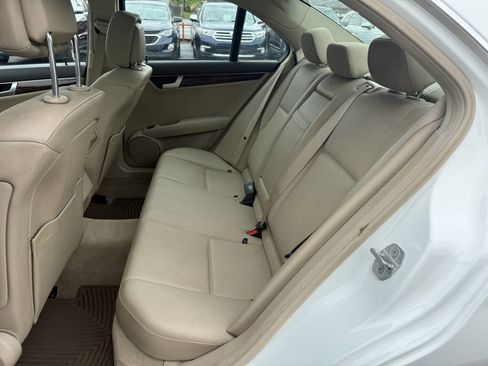 Used 2013 Mercedes-Benz C 300 4MATIC Sedan image 7