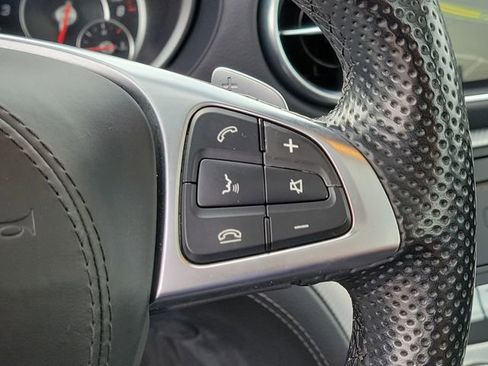 Used 2017 Mercedes-Benz SL 550 w/ Driver Assistance Package image 29