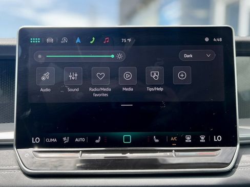 Used 2025 Volkswagen Tiguan SE FWD image 23