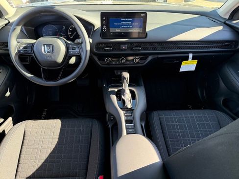 Certified 2026 Honda HR-V LX image 17