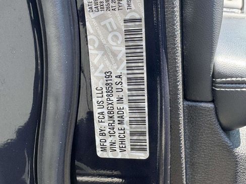 Certified 2023 Jeep Grand Cherokee L Limited AWD/4WD image 29