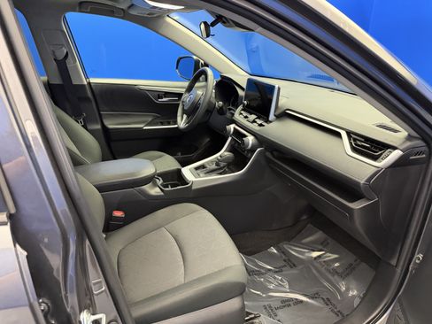 Used 2024 Toyota RAV4 XLE w/ Convenience Package AWD/4WD image 24