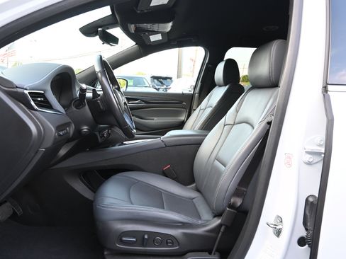 Used 2024 Buick Enclave Premium image 17