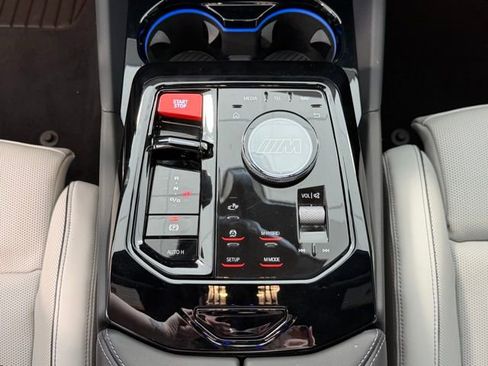 Used 2025 BMW M5 w/ Carbon Package image 18