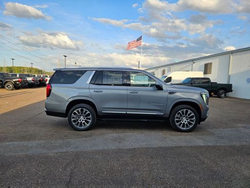 New 2026 GMC Yukon Denali image 7