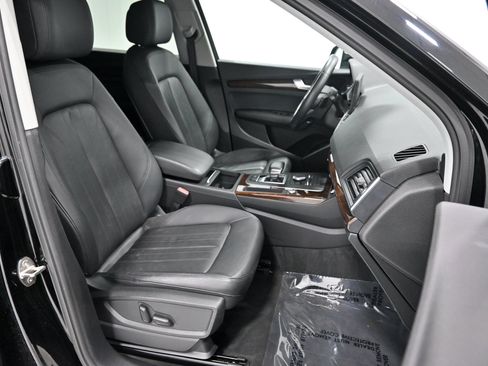Used 2019 Audi Q5 2.0T Premium AWD/4WD image 27