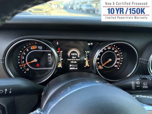 Used 2020 Jeep Wrangler Unlimited Sahara image 17