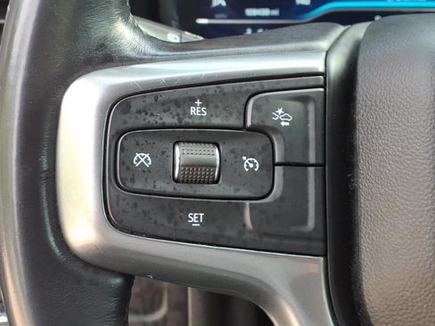 Used 2022 Chevrolet Suburban LT RWD image 18