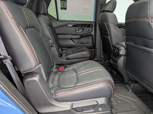 Certified 2023 Honda Pilot TrailSport image 41