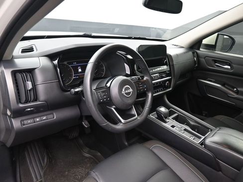 Used 2022 Nissan Pathfinder SL image 19