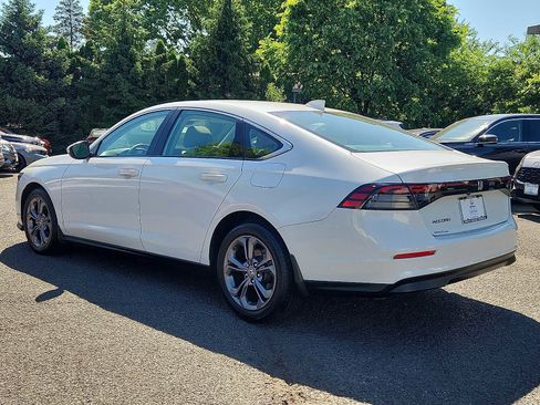 Certified 2023 Honda Accord EX image 4