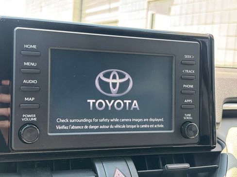 Used 2019 Toyota RAV4 XLE FWD image 11