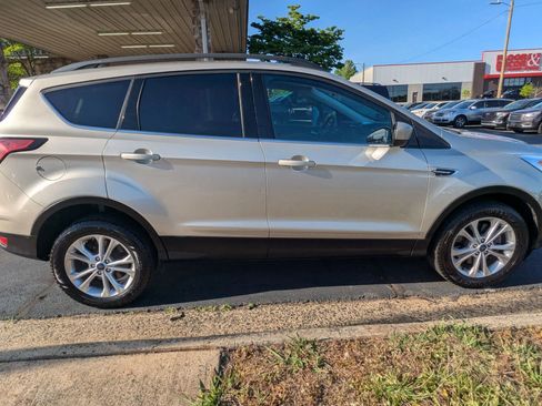 Used 2018 Ford Escape SEL AWD/4WD image 8
