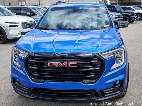 Used 2024 GMC Terrain SLT w/ Tech Package FWD image 6
