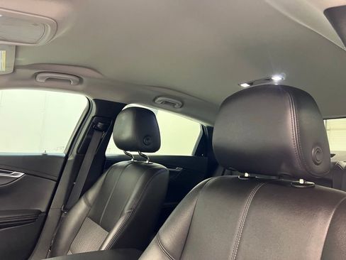 Used 2019 Chevrolet Impala LT image 16