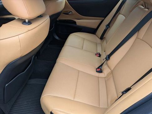 Certified 2025 Lexus ES 350 w/ Premium Package image 18