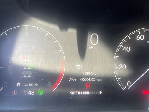 Used 2025 Honda Pilot Sport image 6