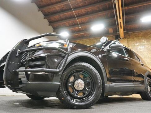 Used 2021 Ford Explorer 4WD Police Interceptor image 3