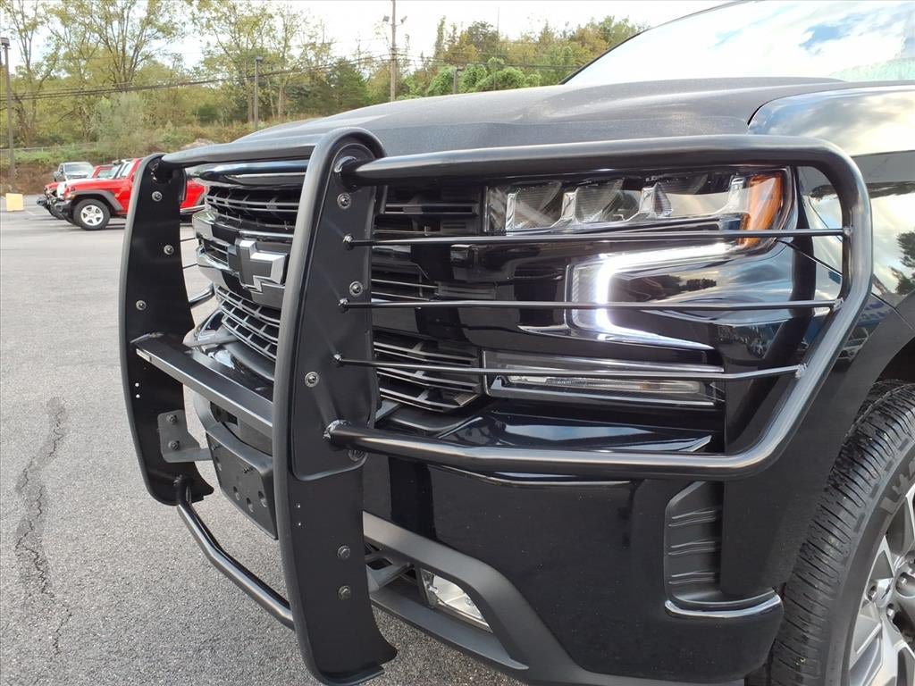 Used 2021 Chevrolet Silverado 1500 RST w/ Convenience Package II AWD/4WD image 2