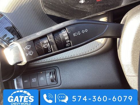 Used 2025 Chevrolet Equinox LT w/ Convenience Package II AWD/4WD image 28
