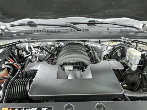 Used 2018 Chevrolet Suburban LT AWD/4WD image 13