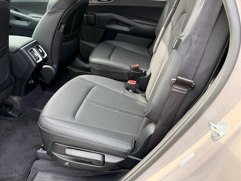 Certified 2025 Kia Sorento X-Line EX image 7