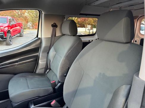 Used 2015 Nissan NV200 SV w/ Technology Package image 19