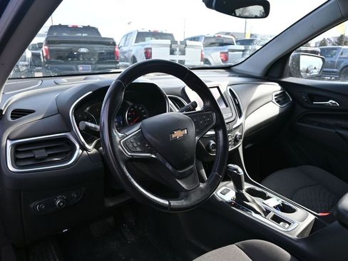 Used 2021 Chevrolet Equinox LT image 17