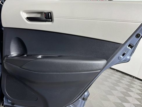 Used 2024 Toyota Corolla Cross L image 37