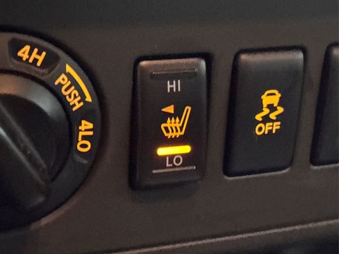 Used 2016 Nissan Frontier SV w/ SV Value Truck Package image 31