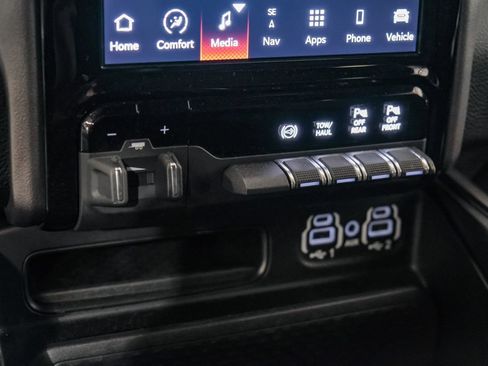 Used 2024 RAM 2500 Rebel AWD/4WD image 23