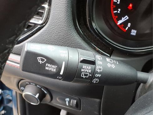 Used 2025 Dodge Durango GT AWD/4WD image 19