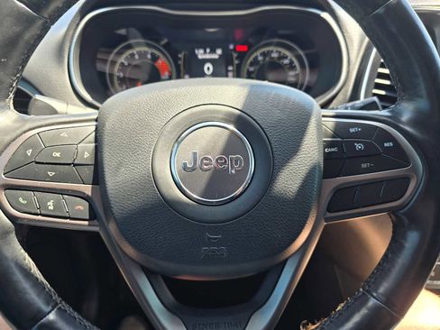 Used 2021 Jeep Cherokee Latitude Lux FWD image 28