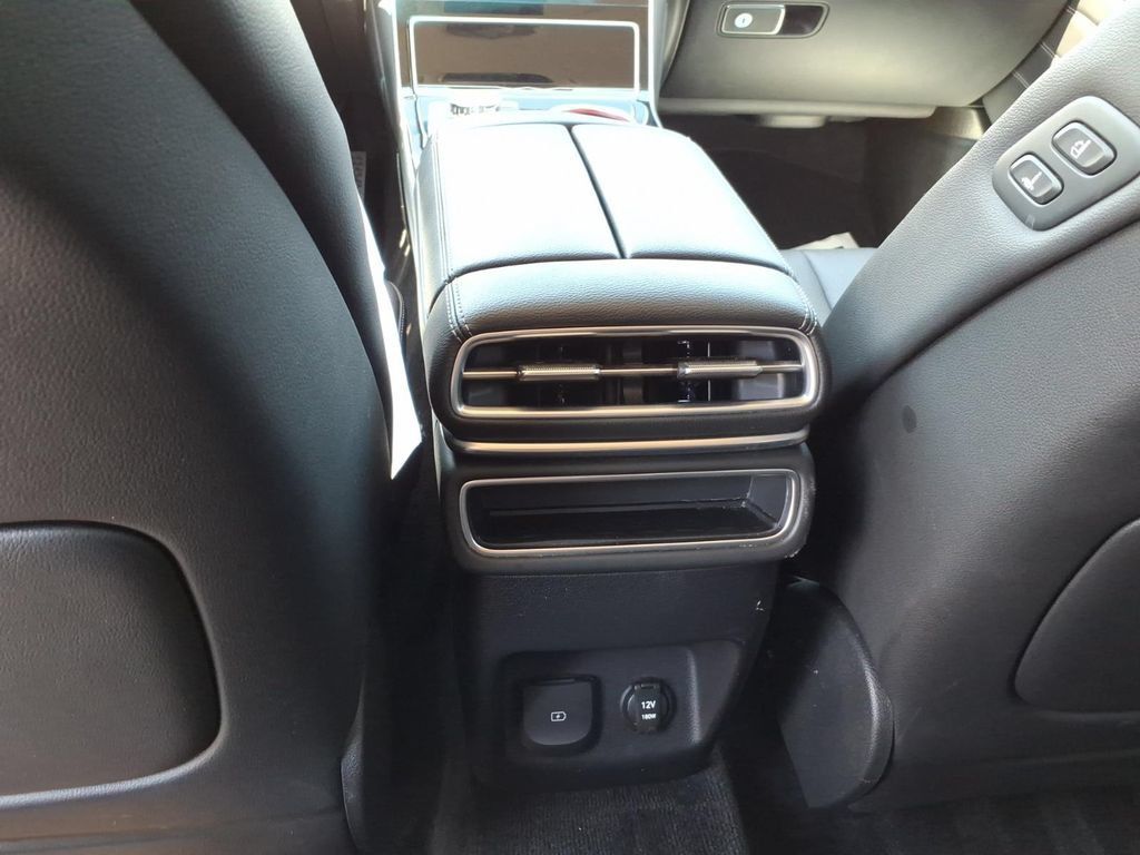 Used 2025 Genesis GV80 2.5T Standard AWD/4WD image 10
