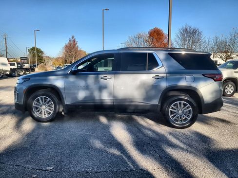Used 2023 Chevrolet Traverse LT w/ LPO, Floor Liner Package image 5