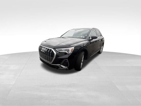 Used 2025 Audi Q3 2.0T Premium AWD/4WD image 2