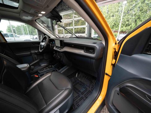 Used 2023 Ford Maverick Lariat w/ Lariat Luxury Package FWD image 25