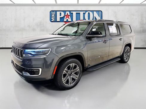 Used 2024 Jeep Wagoneer L Series II w/ Flexible Seating Group image 3